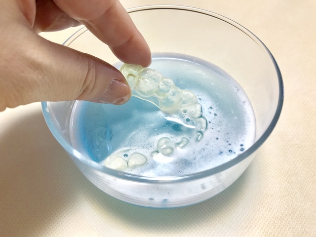 マウスピース矯正　洗浄　お手入れ